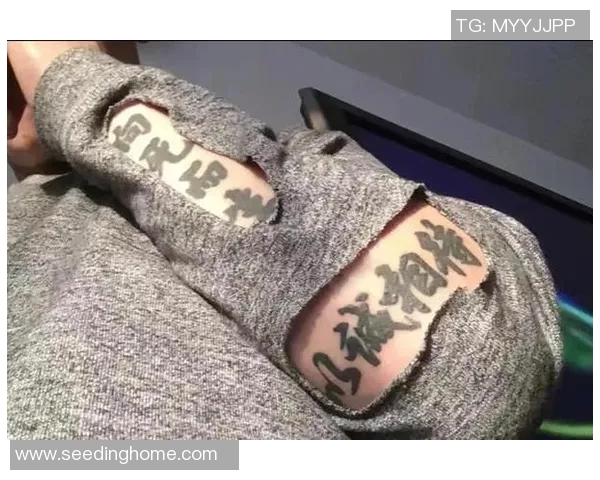 揭秘球星足球纹身背后的故事与意义展现个性与精神的独特符号 揭秘球星足球纹身背后的故事与意义展现个性与精神的独特符号