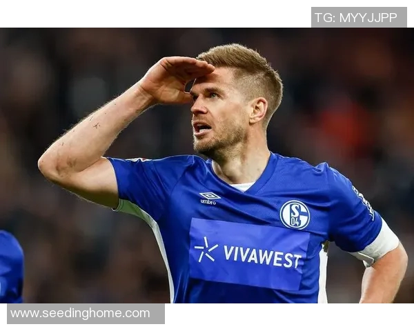 全球足球巨星精彩图鉴：一览球场英雄风采与经典瞬间