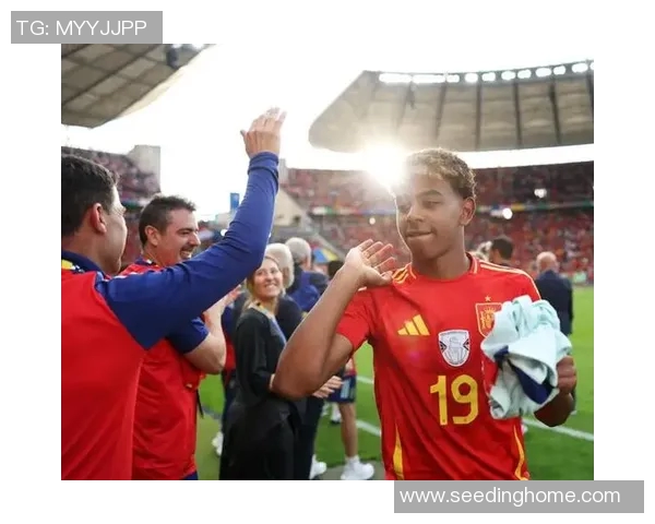 足球明星年龄最小现身赛场 展现超凡天赋引发热议 足球明星年龄最小现身赛场 展现超凡天赋引发热议